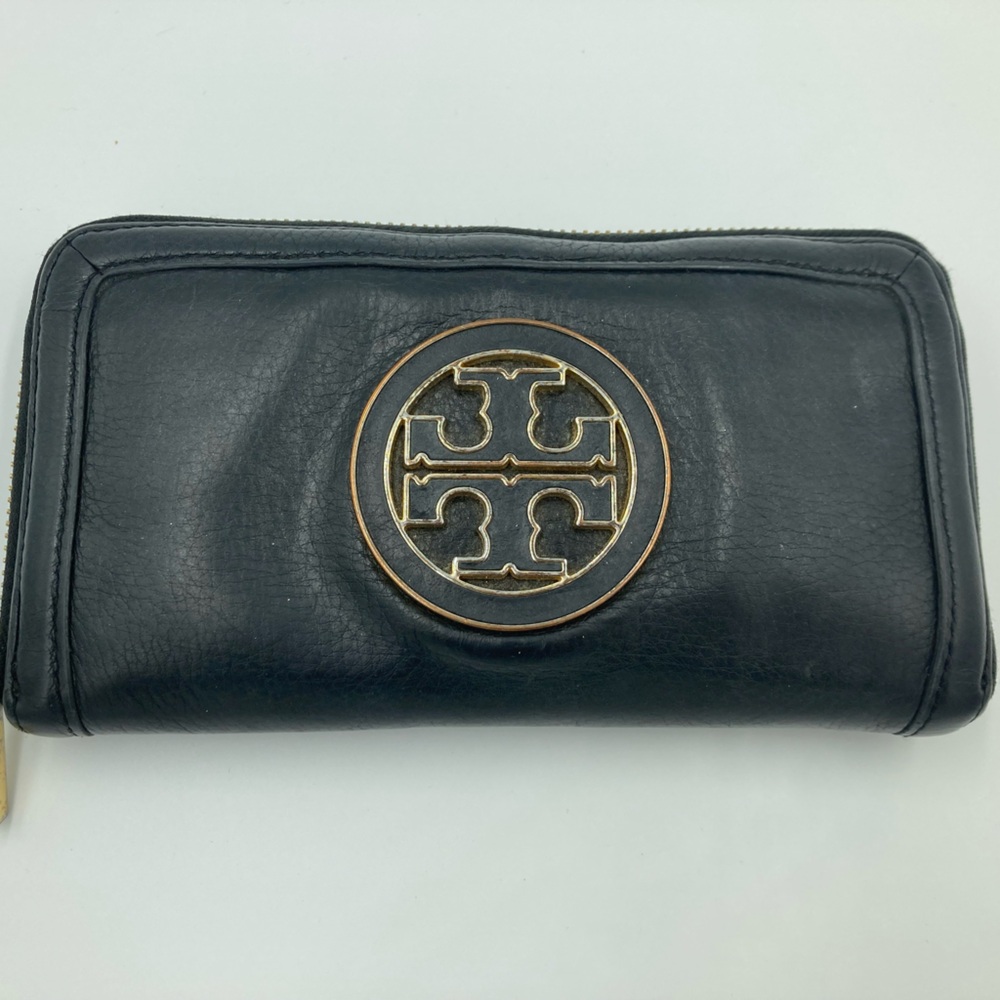Tory Burch Black Leather Zip Wallet